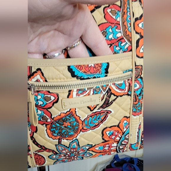 #637 Vera Bradley Tan and Red Multicolored Quilted Tote Bag - Picture 6 of 12